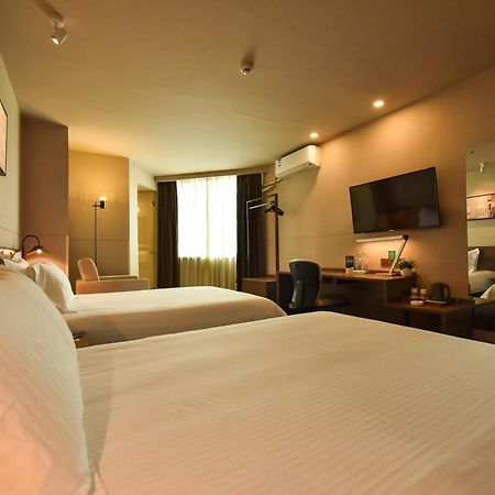 Jinjiang Inn Haikou Binhai Avenue Qilou Old Street Екстериор снимка